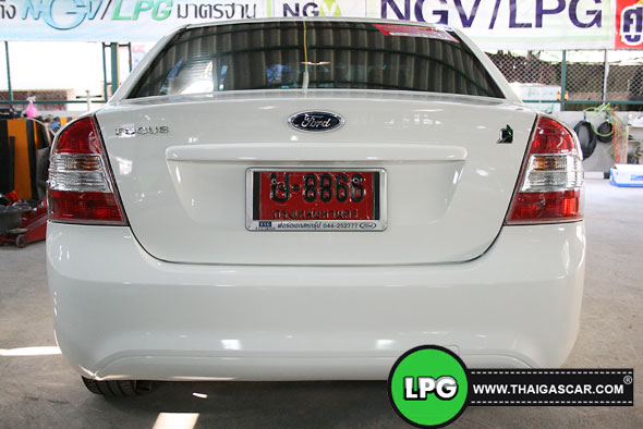 ford new focus ด้านหลัง