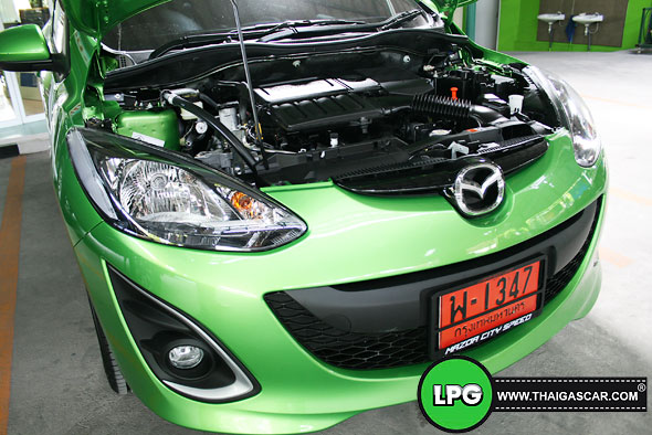 mazda 2 ติดแก๊ส