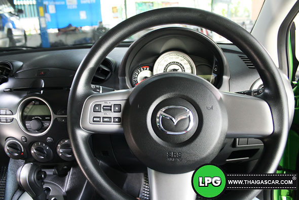 mazda 2 ติดแก๊ส