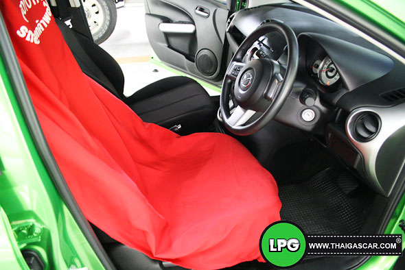 mazda 2 ติดแก๊ส