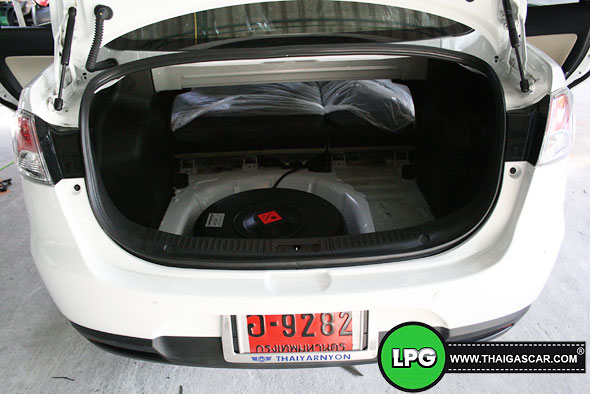 mazda 2 ติดแก๊ส