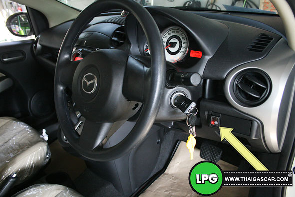 mazda 2 ติดแก๊ส