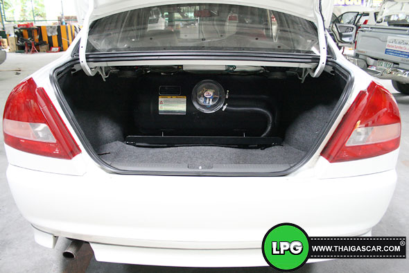 lancer ท้ายเบนซ์ ติดแก๊ส