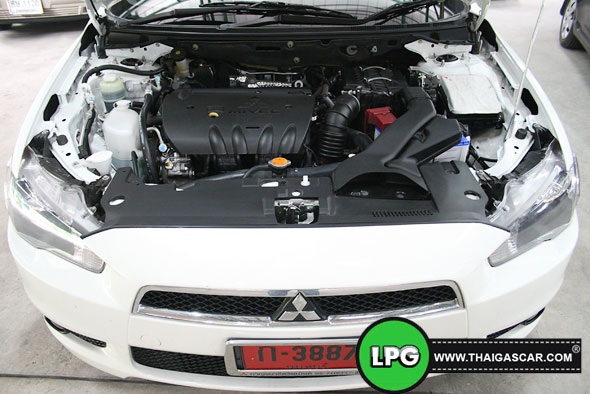 mitsubishi laner ex ห้องเครื่องยนต์