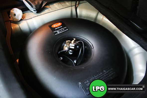 nissan tiida hatchback ถังโดนัท 3