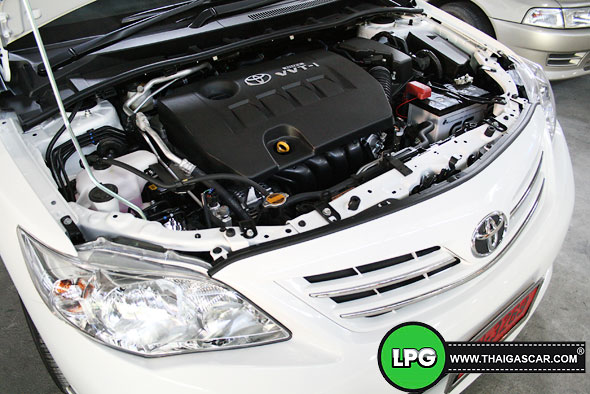 toyota altis dualvvti 1.6 มุมข้าง