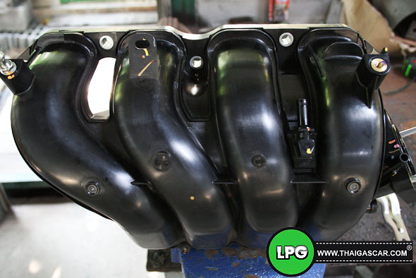 toyota altis dualvvti 1.6 ท่อร่วมไอดี ก่อนติดแก๊ส