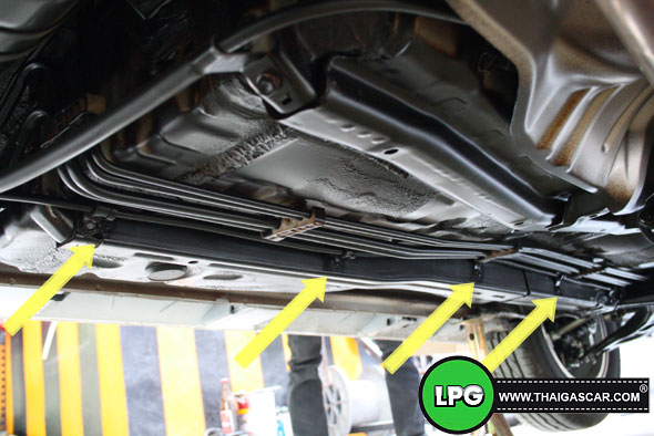 toyota altis dualvvti 1.6 จุดยึดท่อแก๊ส