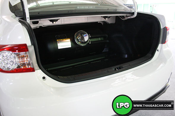 toyota altis dualvvti 1.6 ท้ายรถ ดูถังแก๊ส