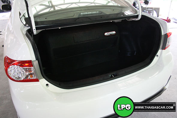toyota altis dualvvti 1.6 ถังแก๊ส LPG ติด G-Liner เพื่อความสวยงาม