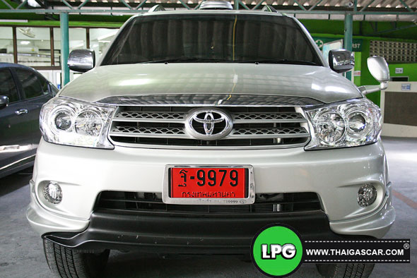 fortuner ติดแก๊ส 01