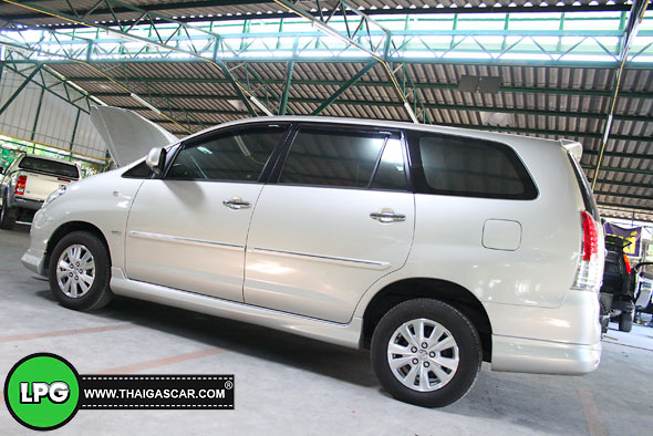 toyota innova ติดแก๊ส