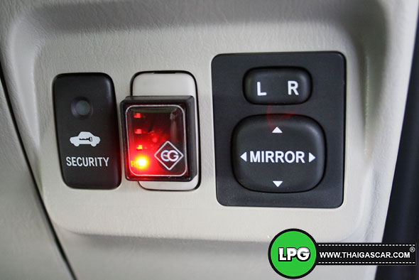 toyota innova ติดแก๊ส