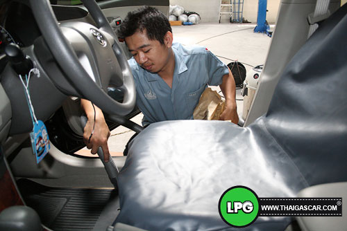 new altis ติดแก๊ส