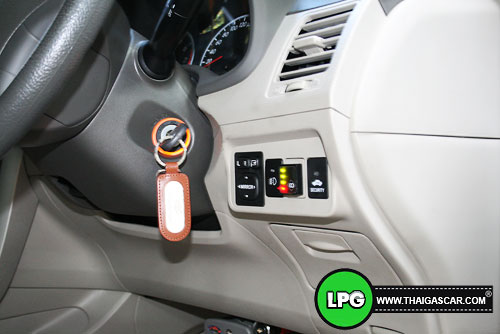 new altis ติดแก๊ส